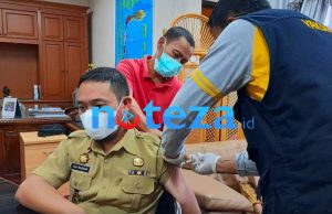 SEKDA PARIGI MOUTONG AJAK ASN DAN NAKES DUKUNG PENUH VAKSINASI